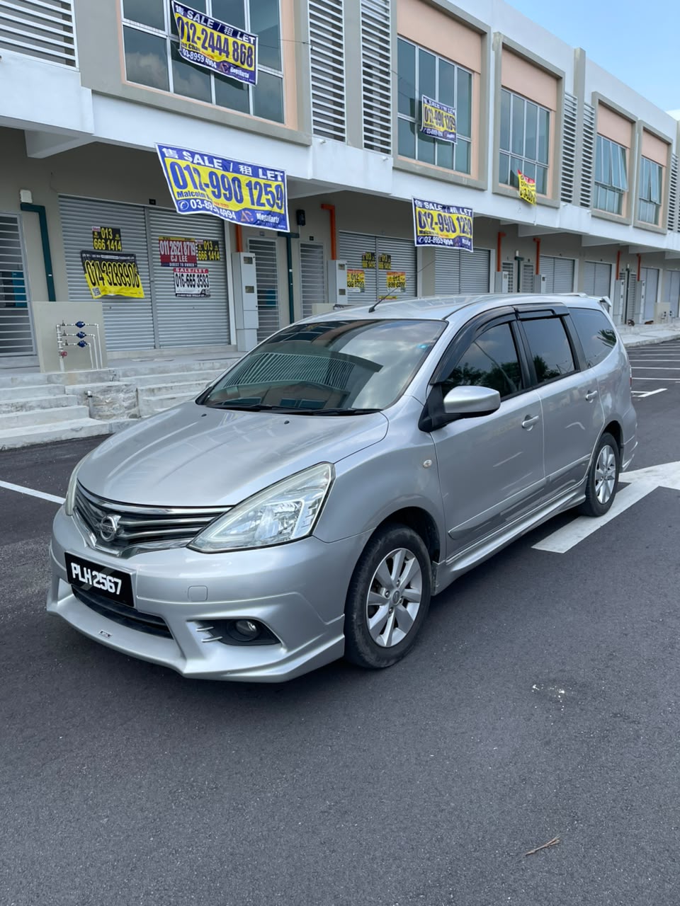 NISSAN GRAND LIVINA 1.8 AUTO – 2014 - Image 2