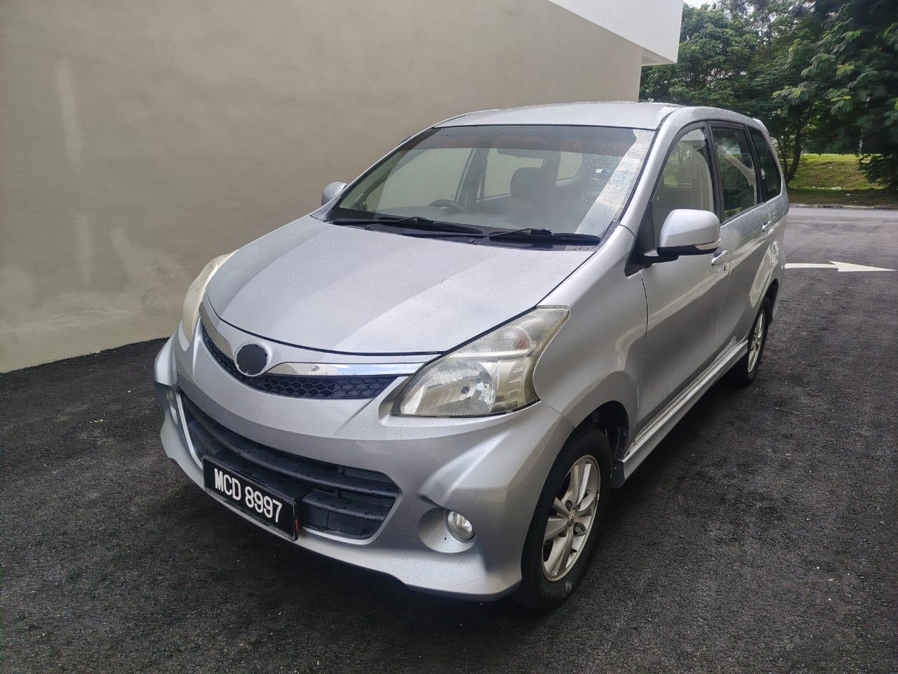 TOYOTA AVANZA 1.5G AUTO-2011